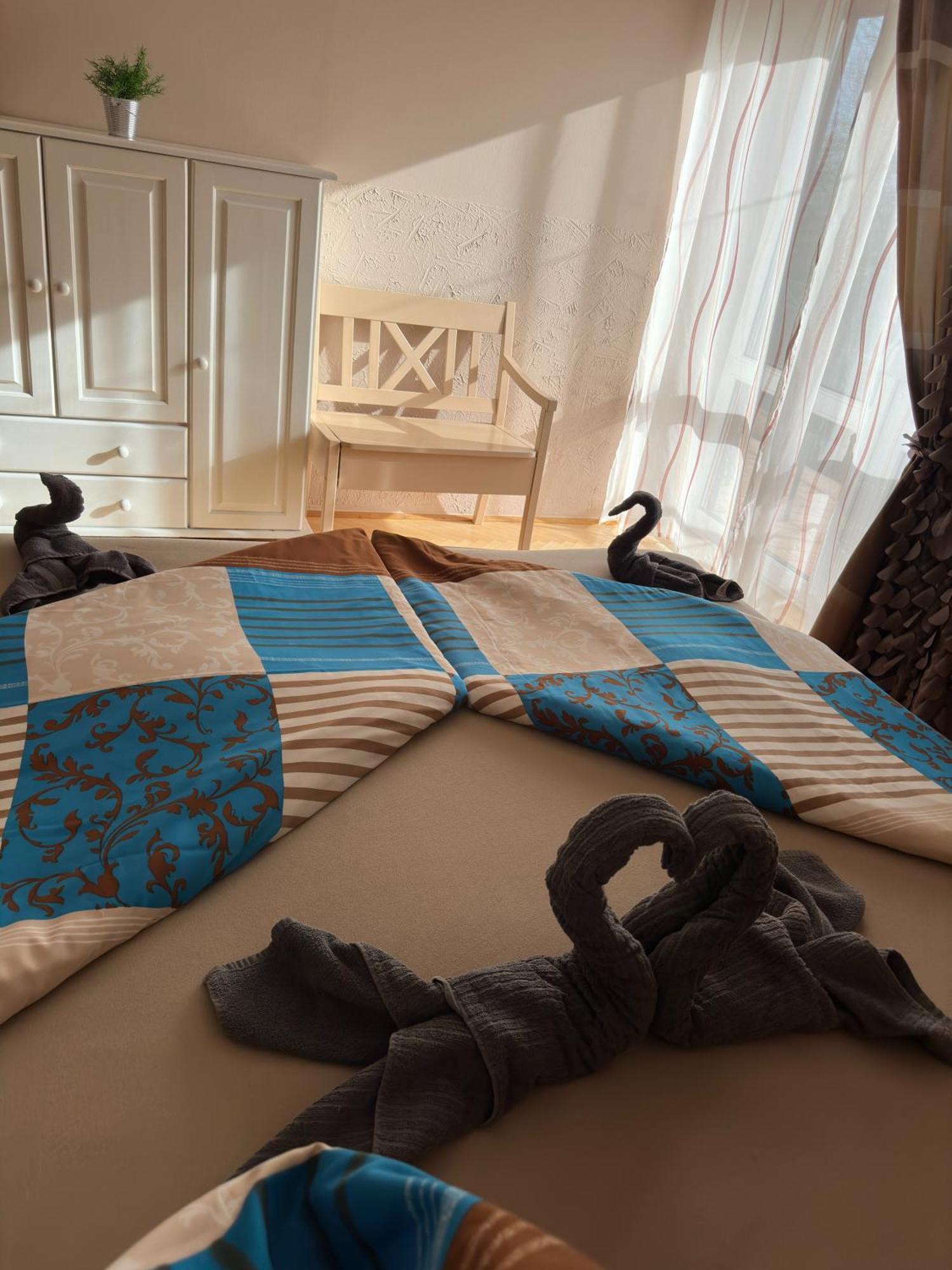Rozsa Apartman 2 Alsóörs Стая снимка